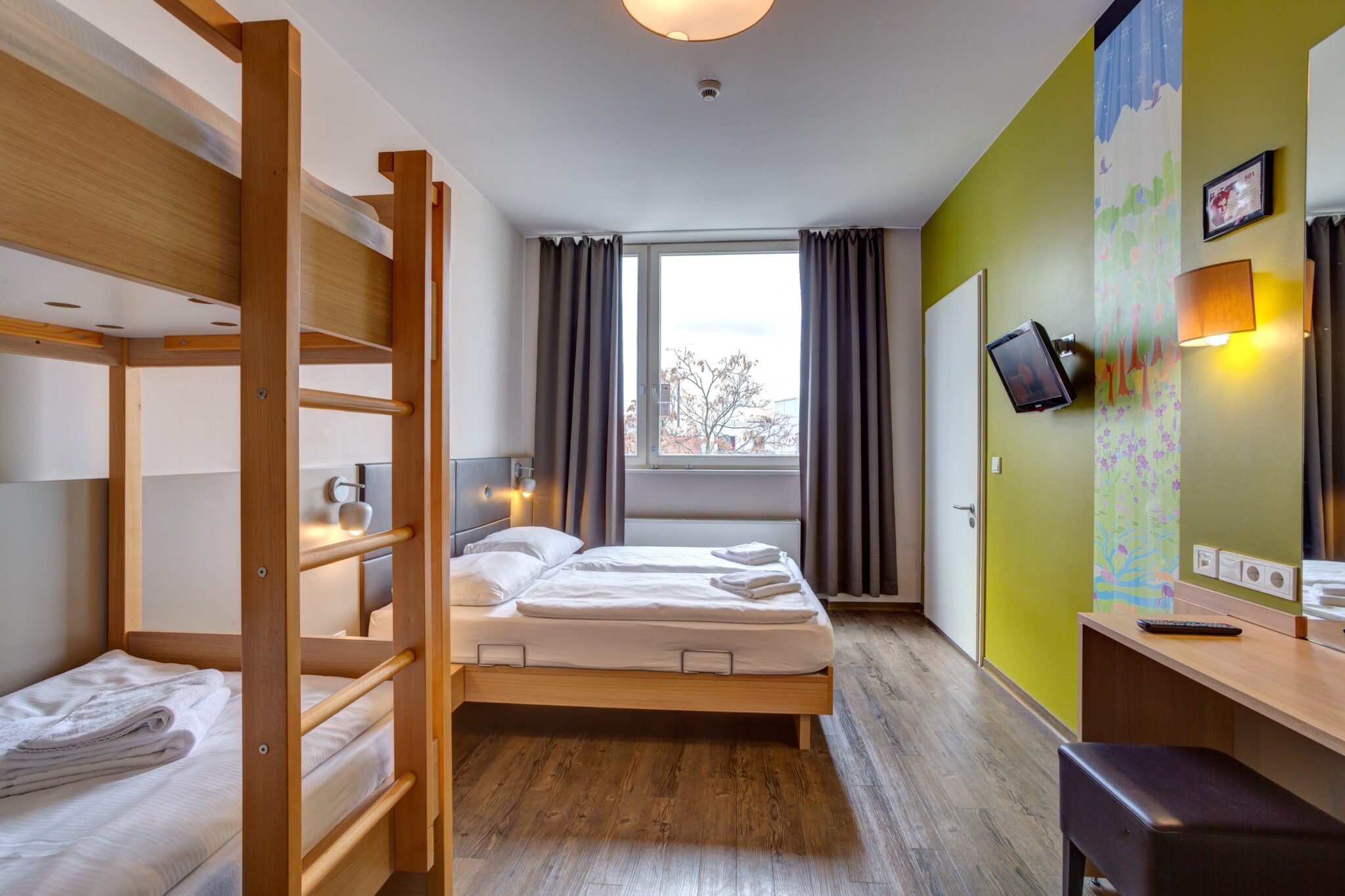 Die 10 besten SecondHand Läden in Berlin MEININGER Hotels