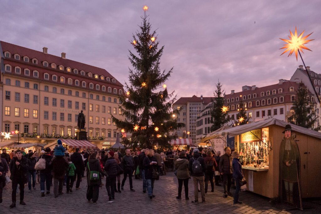 Dresdner Weihnachtsmärkte: Der Neumarkt