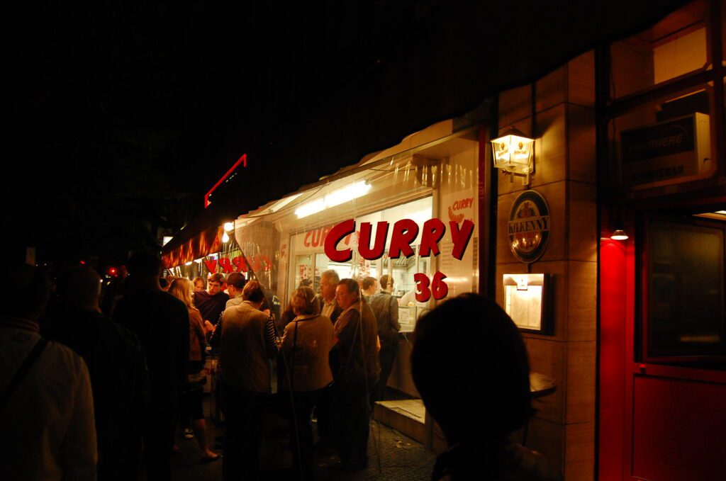 Ultimativer Guide zum Berliner Nachtleben: Curry 36