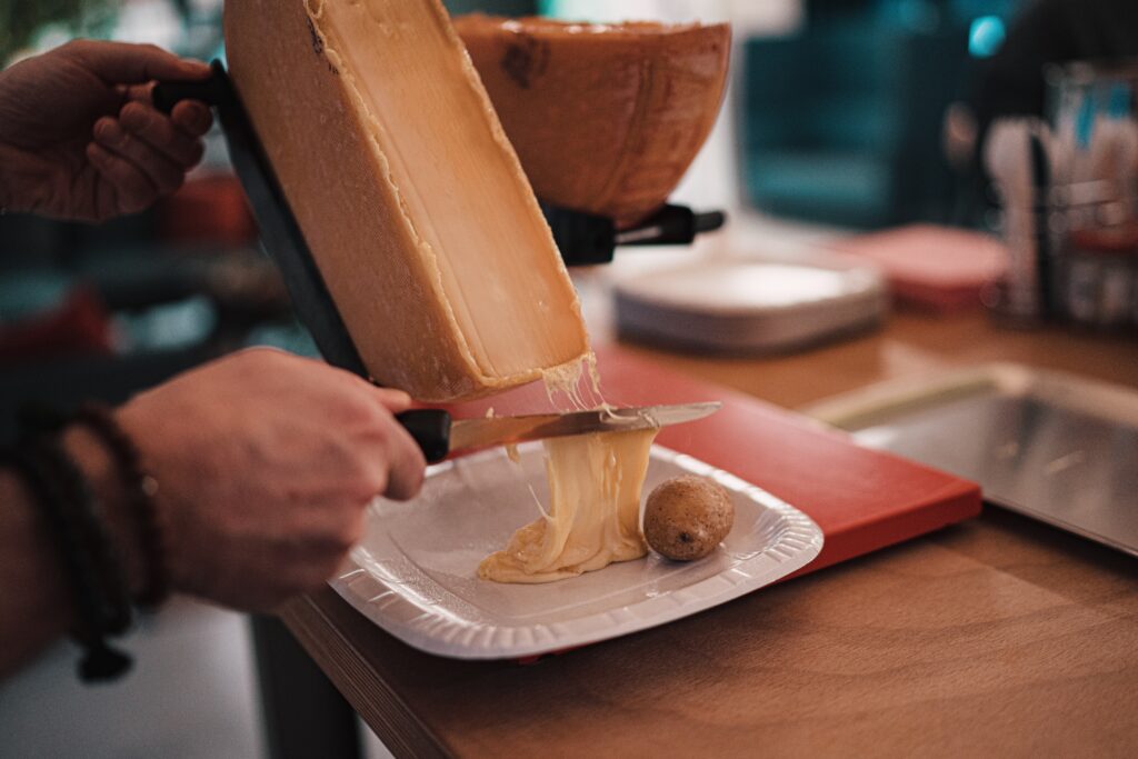 Sommer in Genf: Fondue mit Schweizer Käse