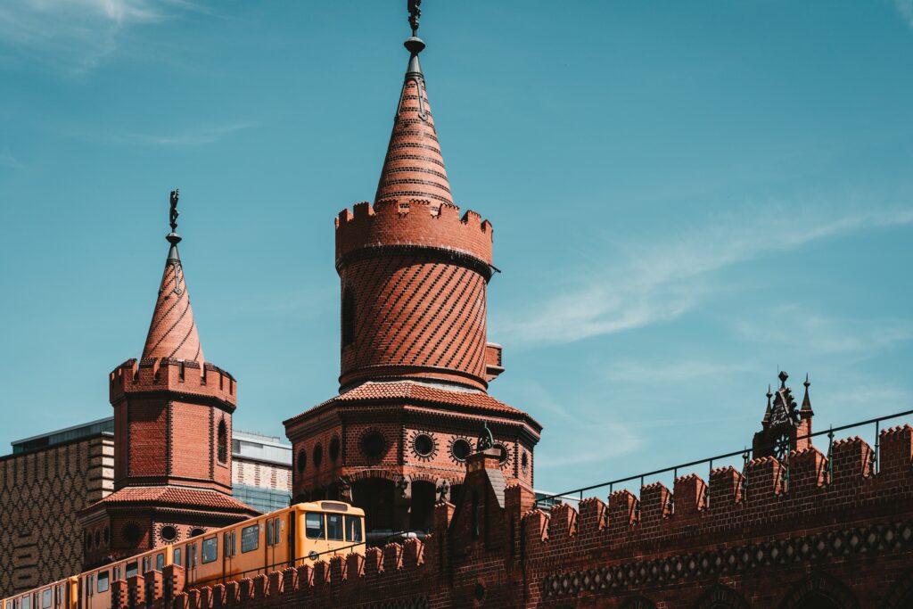 Friedrichshain Berlin: Oberbaumbrücke 