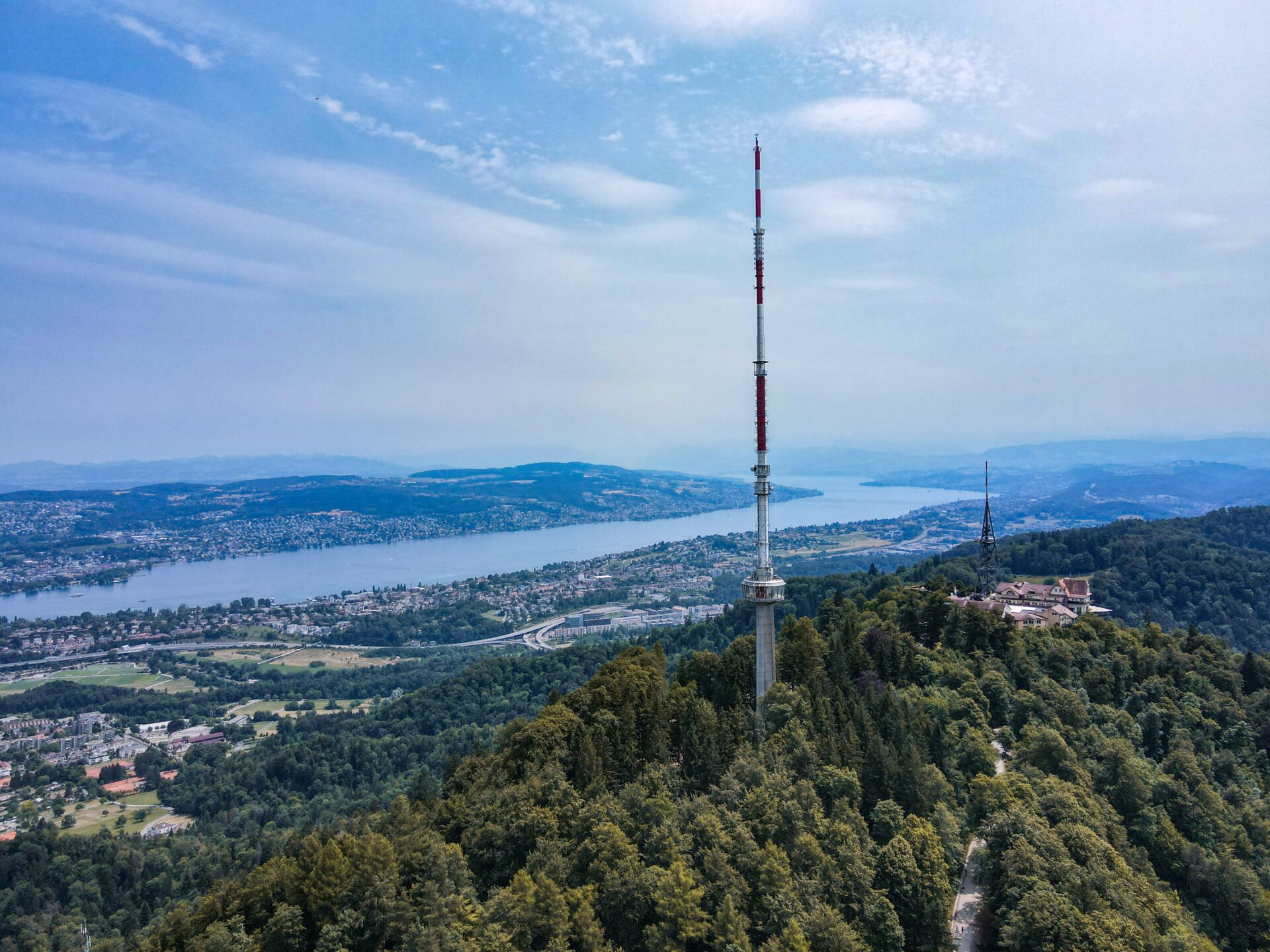 hiking-up-the-uetliberg-in-z-rich-meininger-hotels