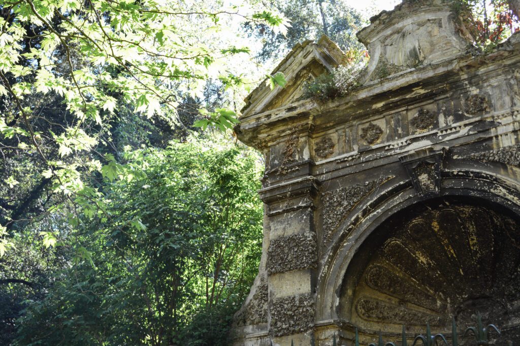 Rome like a local: insider tips - Arco Botanico 