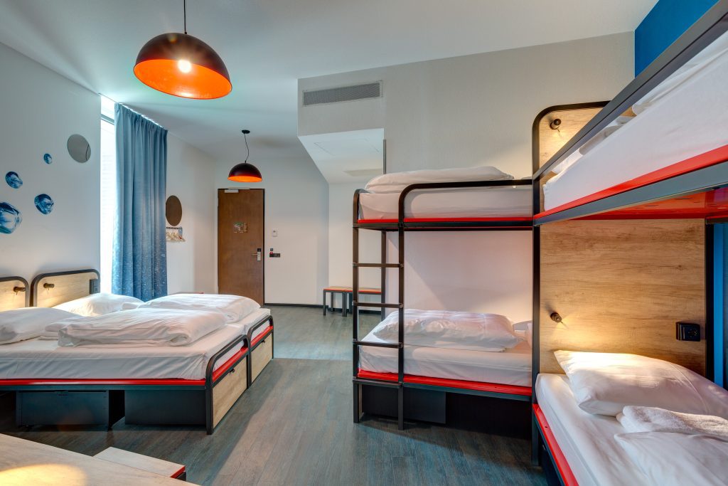 MEININGER Hotel Amsterdam Amstel: camera con 6 letti a castello