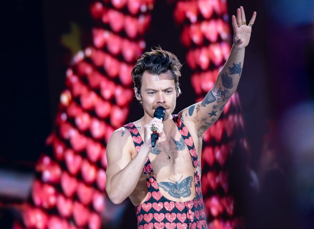 Concerti in Europa nel 2026: Harry Styles durante un concerto al Wembley Stadium