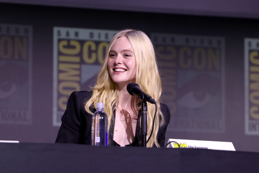 Berlinale 2026: Ein Porträt von Elle Fanning auf einer Pressekonferenz