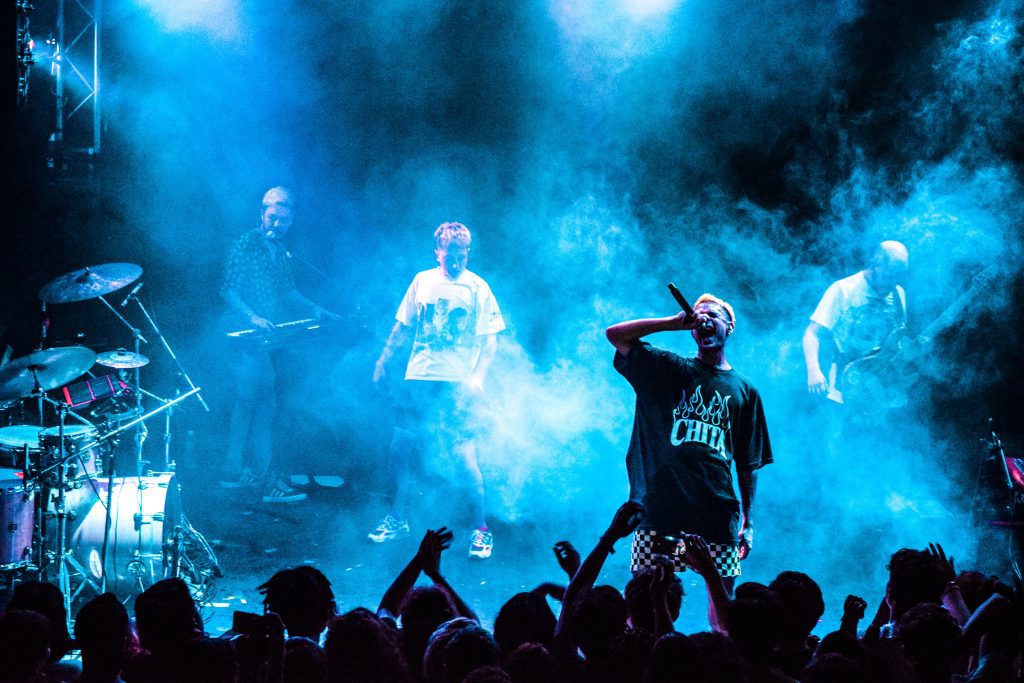 Ca7riel y Paco Amoroso in concert