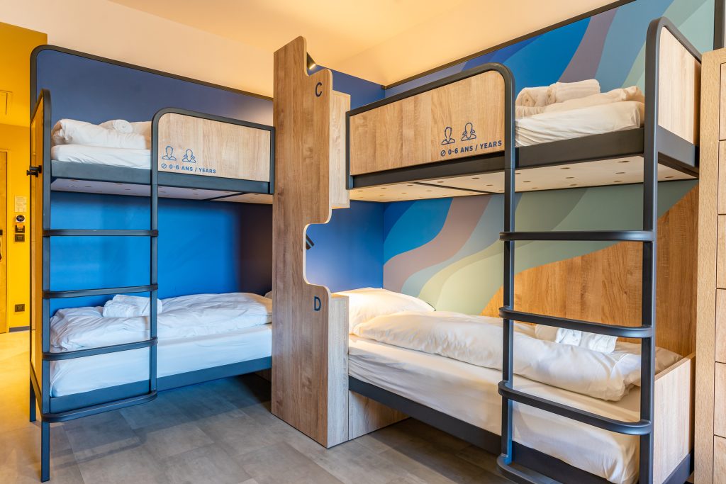 Multi-bed room at MEININGER Hotel Marseille Centre la Joliette