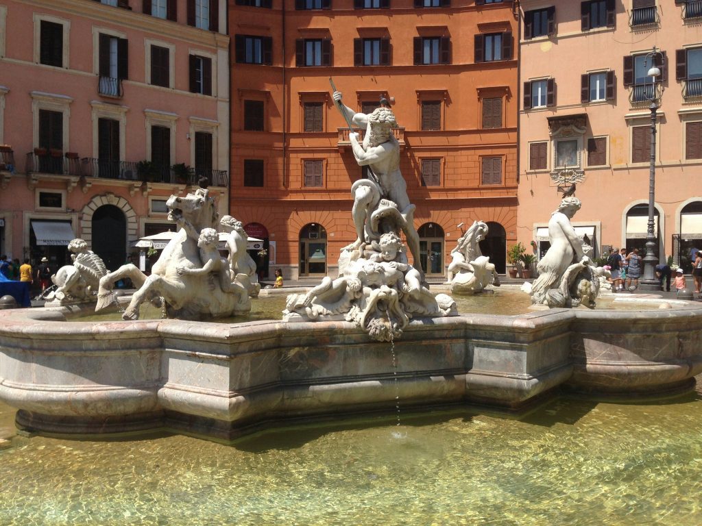 Neptunbrunnen auf der Piazza Navona – ein Muss bei einer Klassenfahrt nach Rom