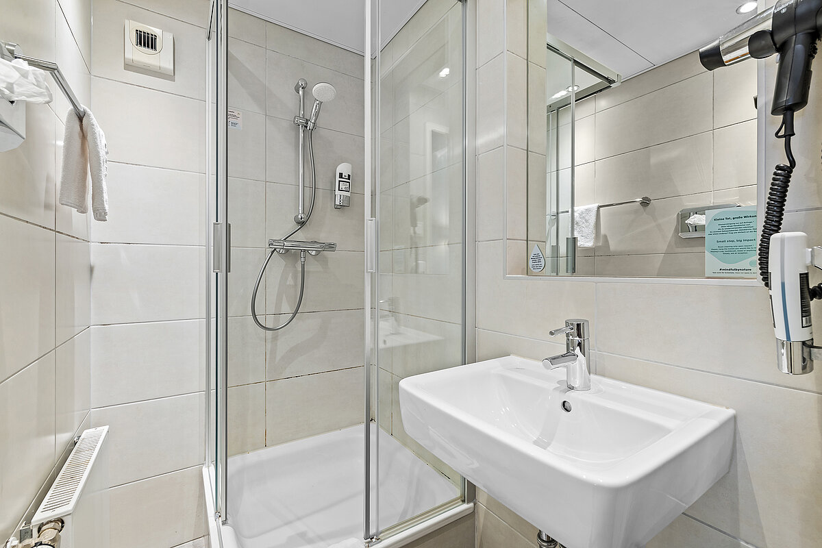 Łóżko wieloosobowe MEININGER Hotel Salzburg City Center