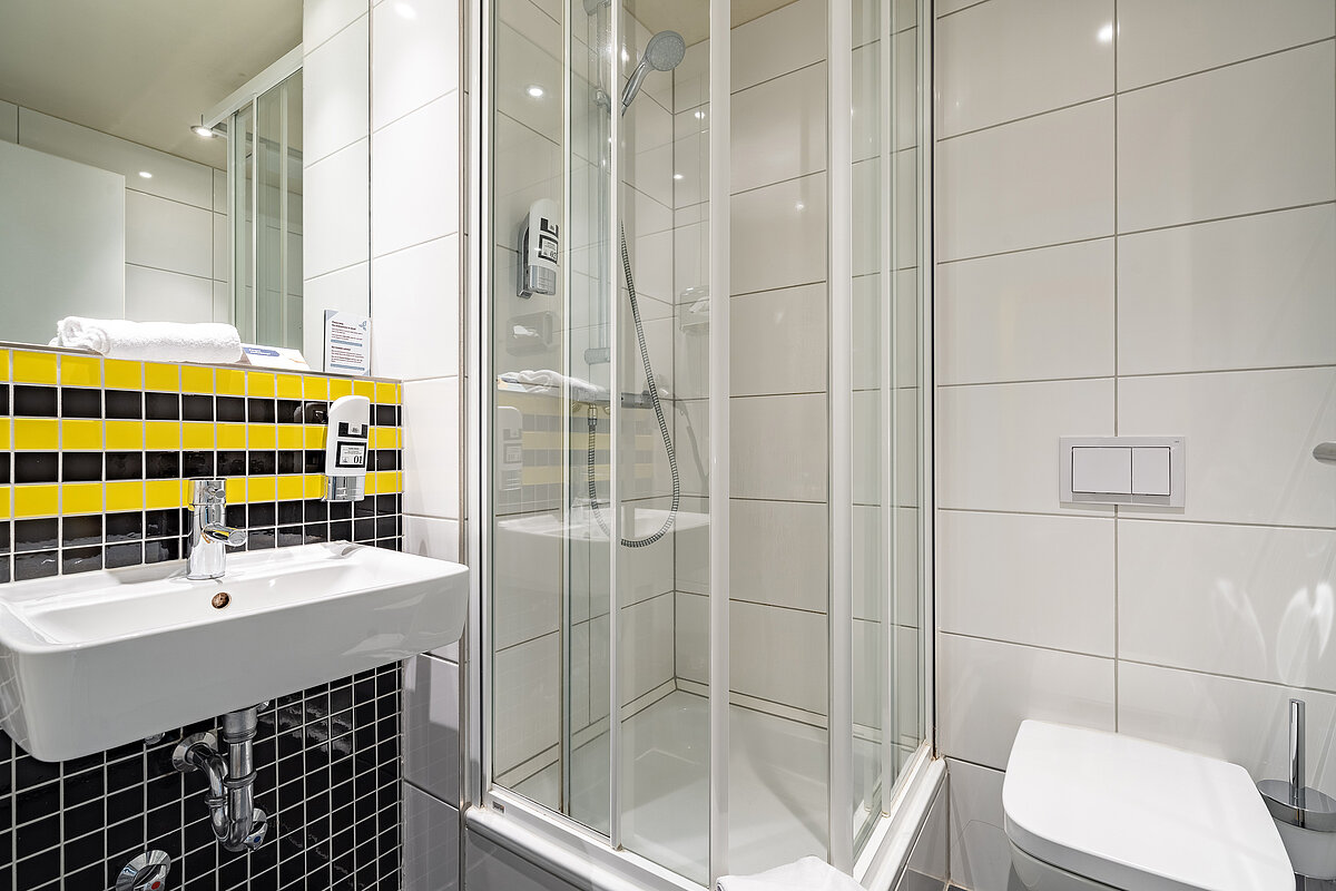 Double room MEININGER Hotel Frankfurt/Main Airport
