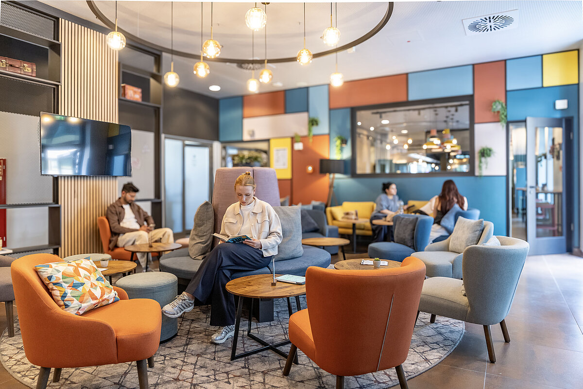 Lounge MEININGER Hotel Frankfurt/Main Airport
