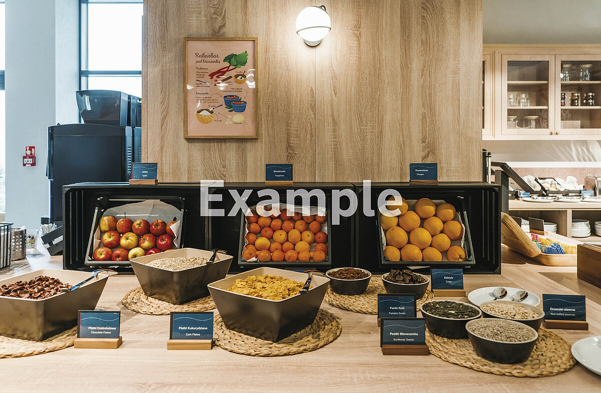 Breakfast room/ Buffet MEININGER Hotel Tel Aviv