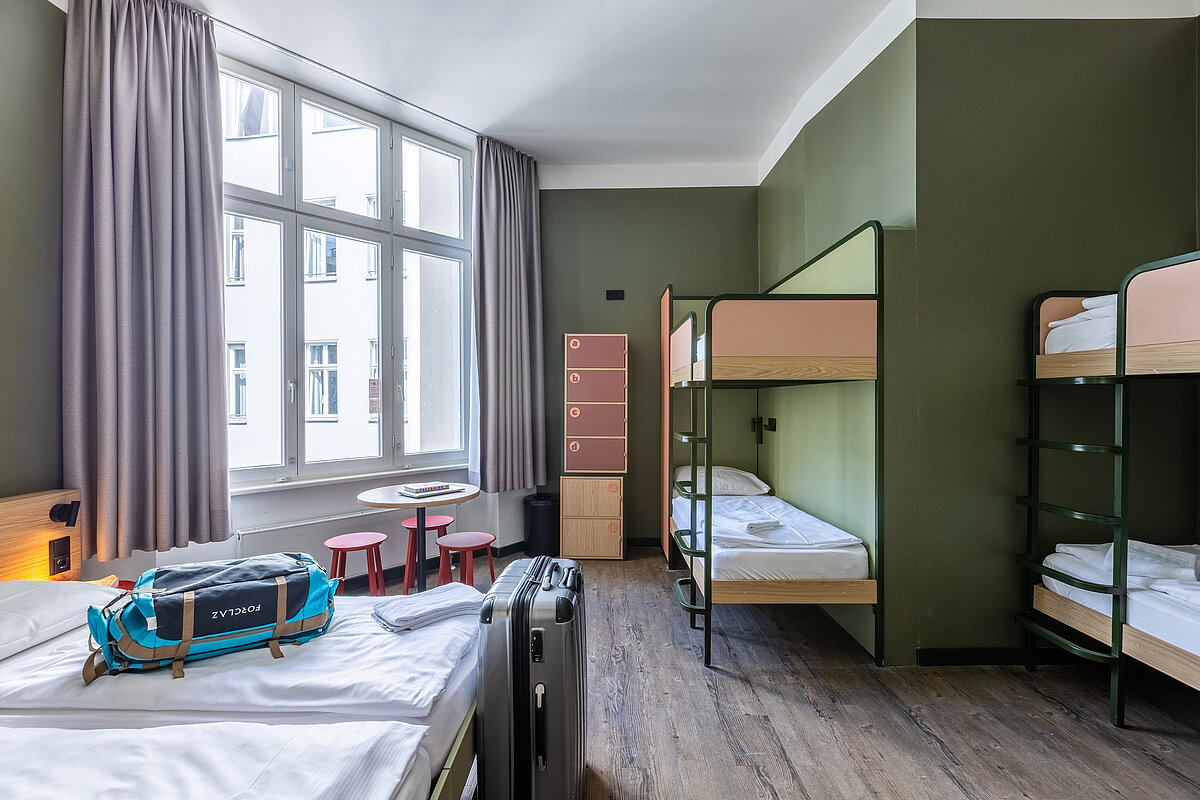 Multi-bed MEININGER Hotel Berlin Mitte "Humboldthaus"