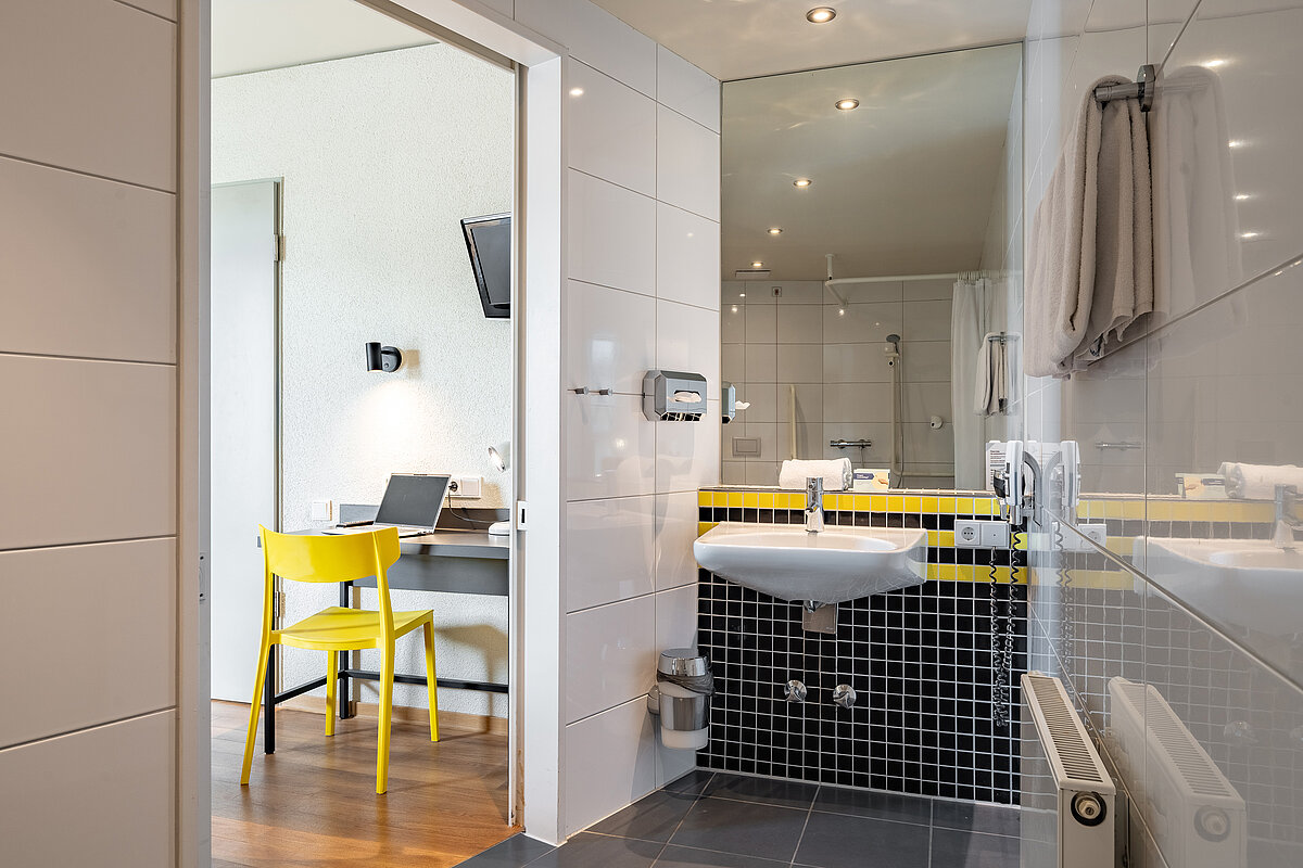 Accessible rooms MEININGER Hotel Frankfurt/Main Airport