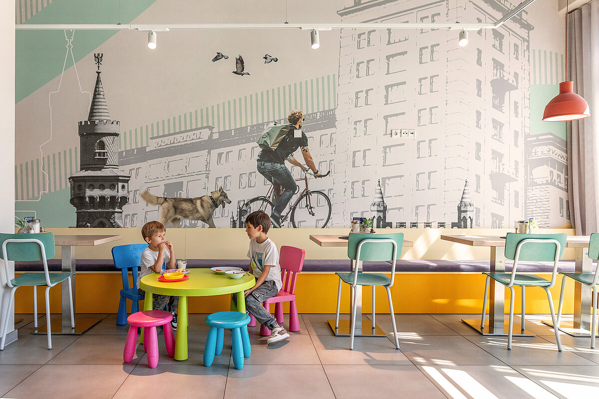 Salle de petit déjeuner MEININGER Hotel Berlin Airport