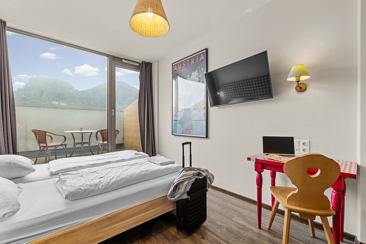 Pokój dwuosobowy MEININGER Hotel Salzburg City Center
