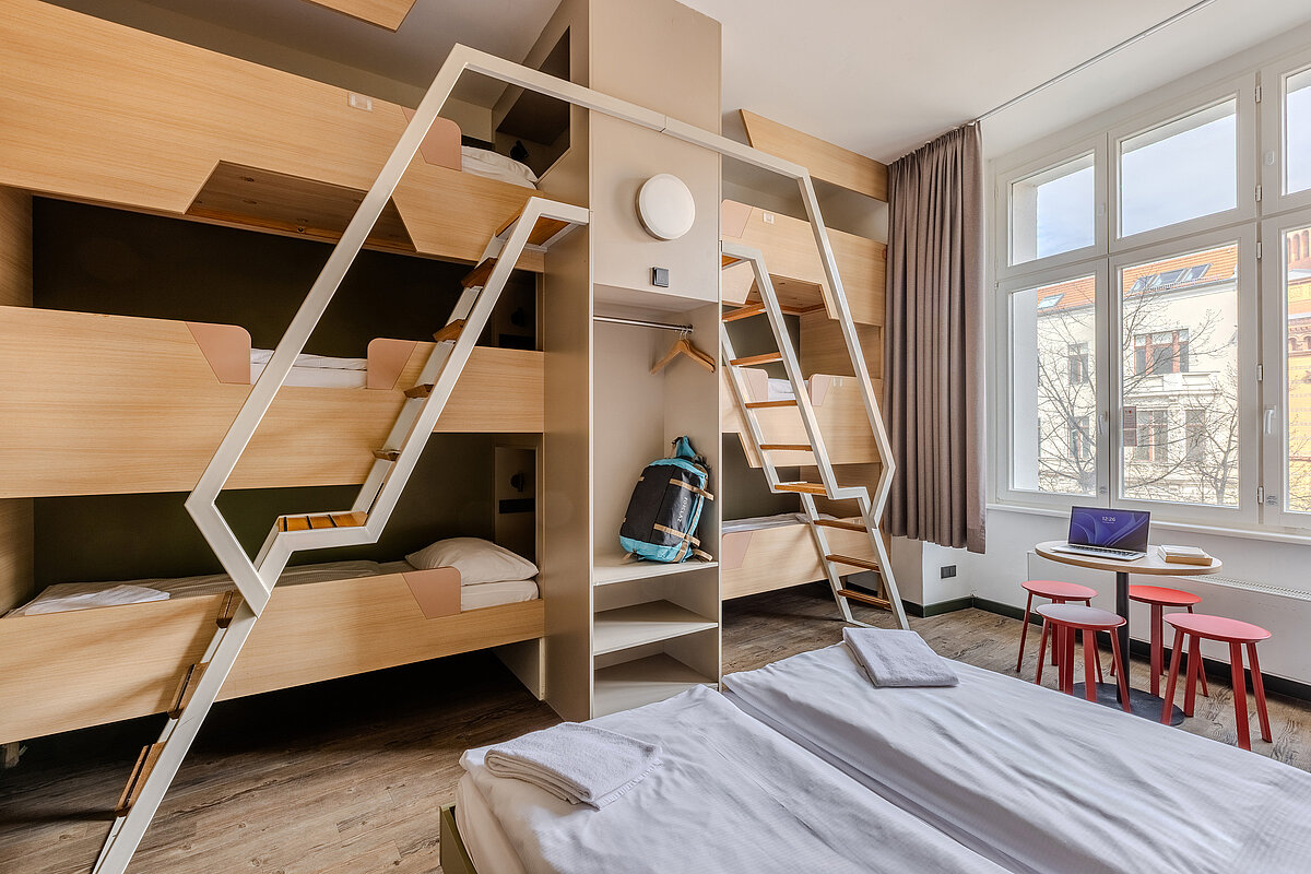 Multi-bed MEININGER Hotel Berlin Mitte "Humboldthaus"