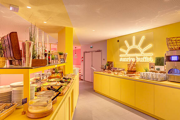 MEININGER Hotel Lyon Centre Berthelot - Breakfast room/ Buffet