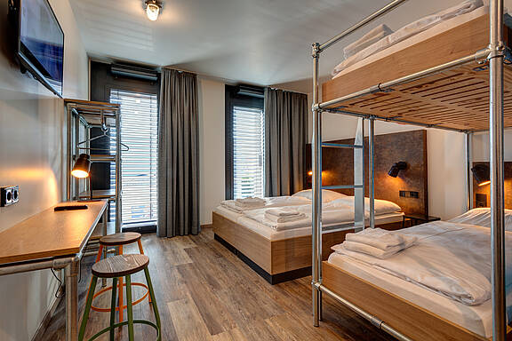 MEININGER Hotel Berlin Tiergarten - Multi-bed
