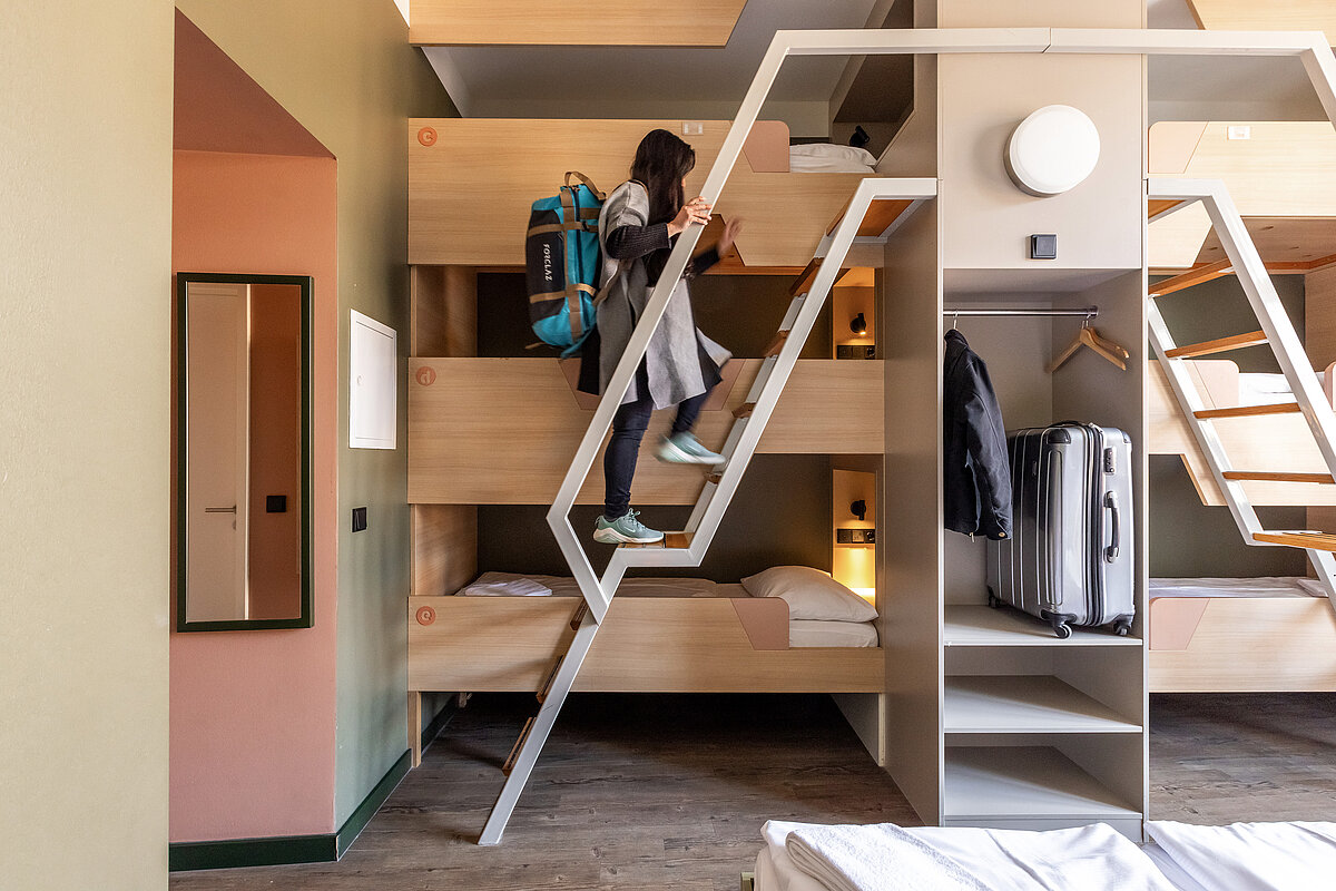 Multi-bed MEININGER Hotel Berlin Mitte "Humboldthaus"