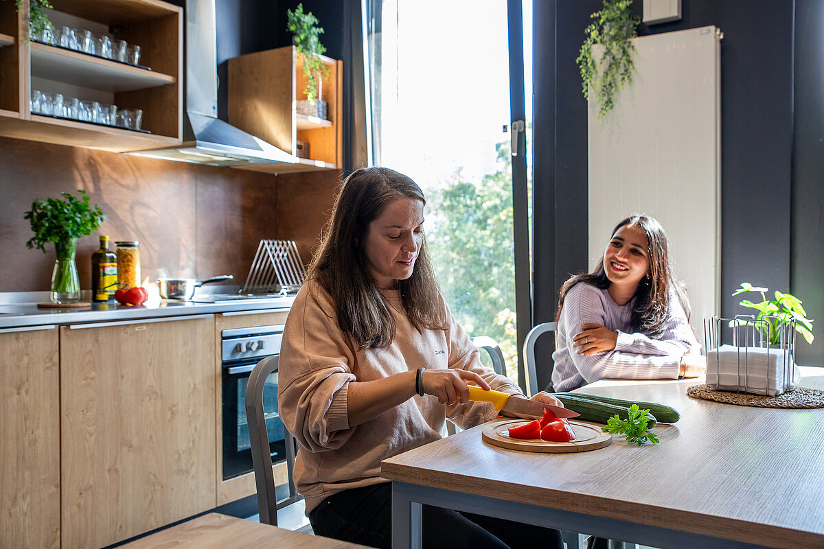 Cuisine commune MEININGER Hotel Berlin Tiergarten