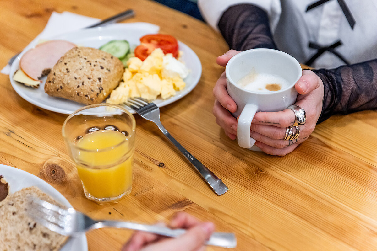Sala colazione MEININGER Hotel Berlin Mitte "Humboldthaus"