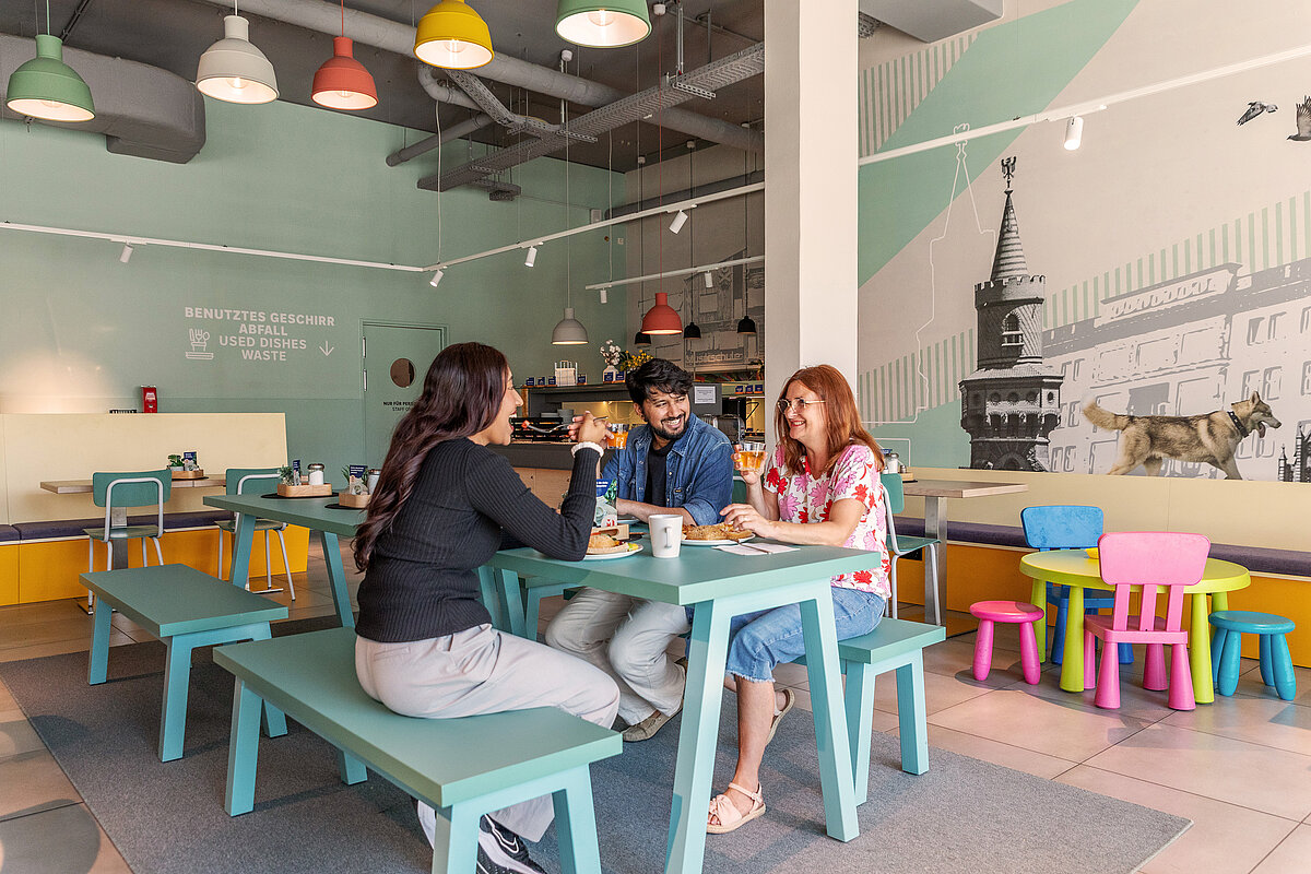 Salle de petit déjeuner MEININGER Hotel Berlin Airport
